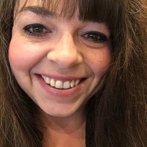 Meet your Posher, Carlye